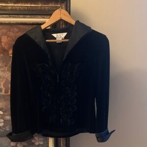 D&Y Black Velvet Jacket with Satin Collar